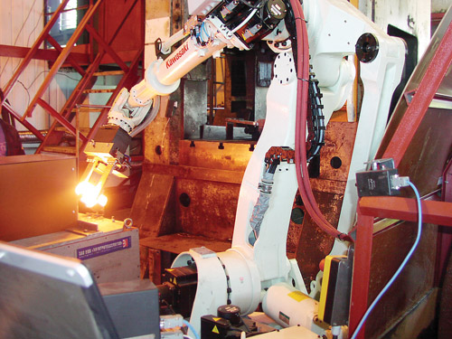 Рис. 3 Процесс захвата раскаленной заготовки роботом