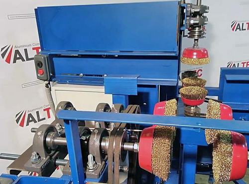 Станок для очистки профильной трубы от ржавчины СЗ – 100