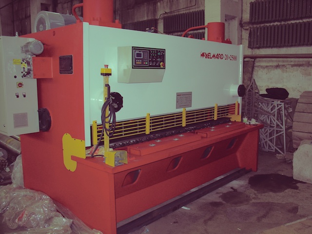 Гидравлические гильотинные ножницы VELMARD