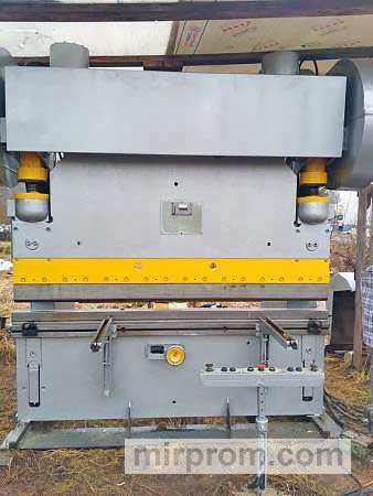 ИВ1330 Листогиб (кромкогиб) пресс листогибочный с усилием 100тонн, длина 2500мм.