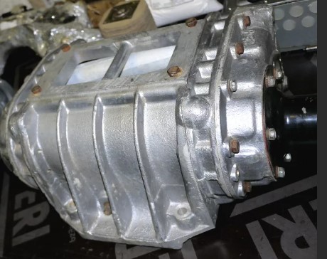 Нагнетатель дизеля ЯАЗ-204