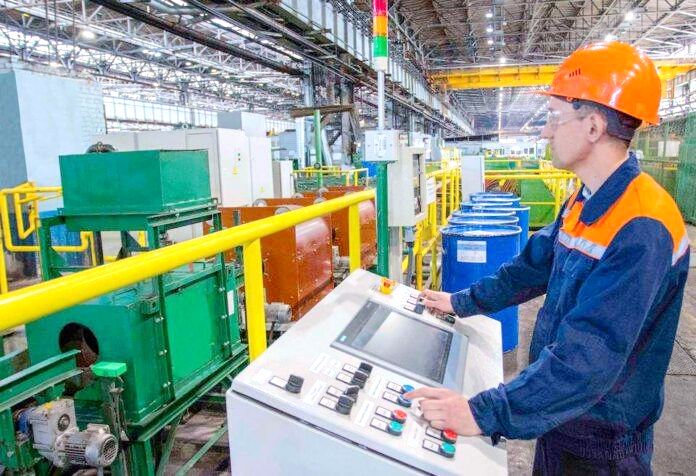 СинТЗ увеличил мощности по нанесению консервационного покрытия на трубы