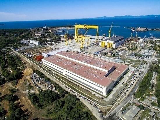 ДЦСС построит двухтопливный дизель-СПГ ледокол