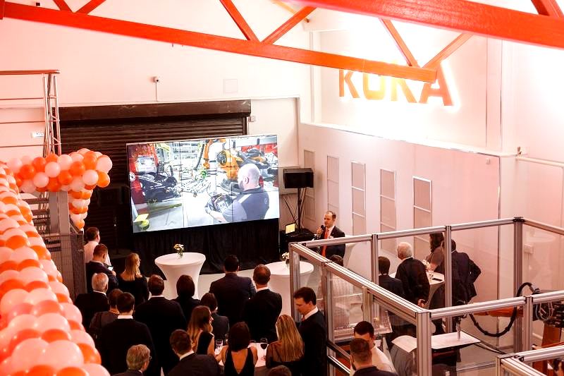 Немецкий производитель роботов KUKA открывает новый офис в Москве