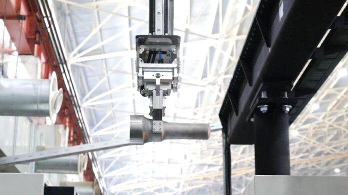 ООО «Завод Роботов» запустил в серийное производство новую модель промышленного робота RusRobot GR-40