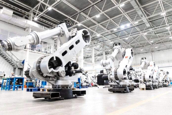Промышленный шестиосевой робот-манипулятор RusRobot RR-120-2900 вошел в реестр российской промышленной продукции