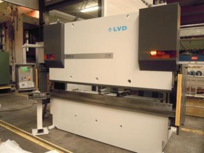 Листогибочный пресс с ЧПУ - LVD, PPEB 135T x 3000 CAD CNC (вид сверху) 