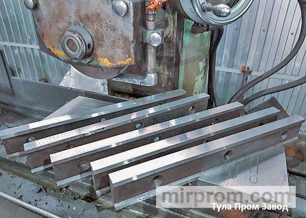 Купить ножи 520 75 25мм для гильотинных ножниц по металлу. Ножи для гильотинных ножниц в наличии от завода производителя.