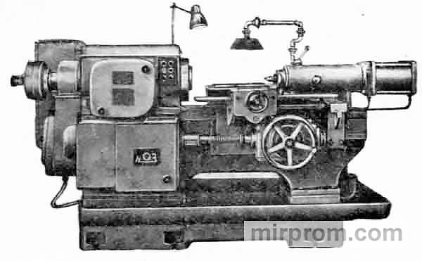 Полуавтомат токарный многорезцовый 1А720