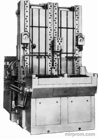Полуавтомат сдвоенный протяжной вертикальный для наружного протягивания 7В76D-2