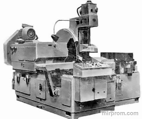 Станок отрезной круглопильный 8Б672