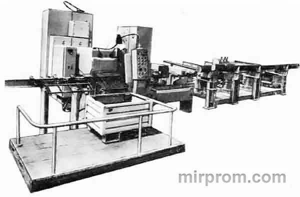 Автомат отрезной круглопильный 8Г663-