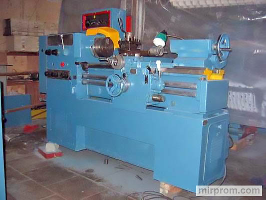 Станок токарно-винторезный универсальный 1М61 (РМЦ 710)