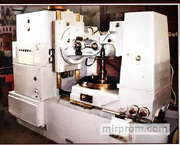 Полуавтомат зубофрезерный вертикальный для цилиндрических колес 53А80Н