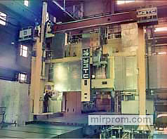 Станок продольный фрезерно-расточный с подвижным столом и ЧПУ 66К12Ф4