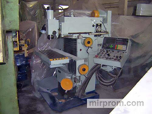 Станок вертикальный консольно-фрезерный FSS400