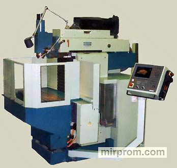 Станок фрезерный широкоуниверсальный инструментальный 67К25PF3-03