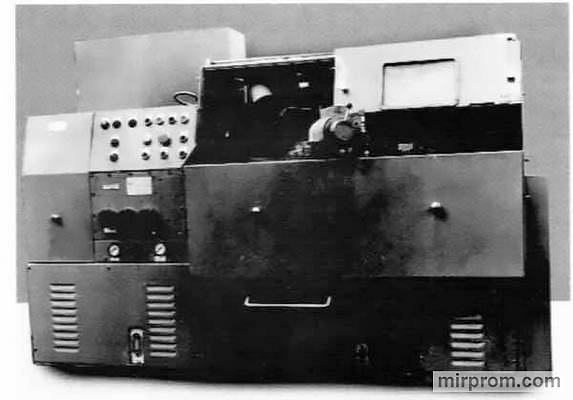 Полуавтомат токарный операционный 137 ТПБ