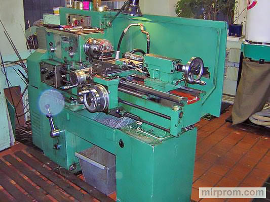 Станок токарно-винторезный 1У64