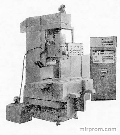 Полуавтомат сверлильно-фрезерно-расточной вертикальный с ЧПУ 243ВФ2