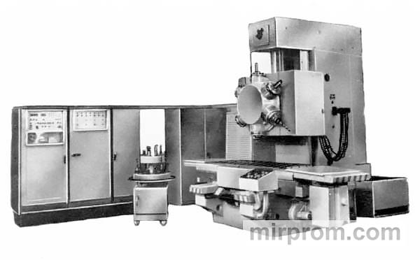 Станок вертикально-фрезерный с крестовым столом и ЧПУ 654РФ3