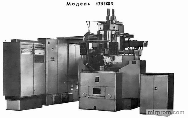Полуавтомат токарный вертикальный 1751Ф3