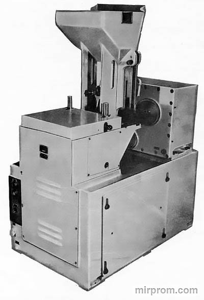 Автомат гайконарезной двухшпиндельный 2062