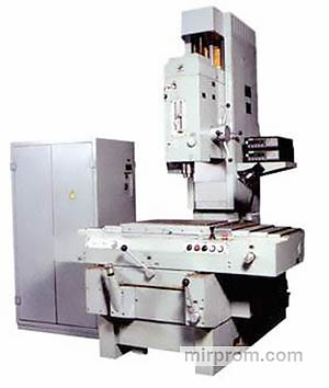 Станок вертикально-сверлильный четырехшпиндельный