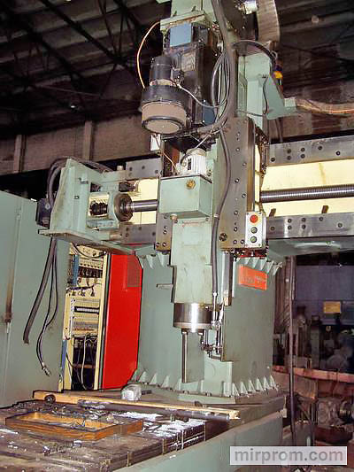 Станок токарно-карусельный двухстоечный КУ80ЛФ1