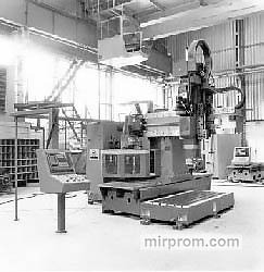 Станок радиально-сверлильный с подъемно-поворотным столом 2553-2