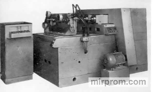 Полуавтомат отделочно-расточной горизонтальный с подвижным столом 2713В