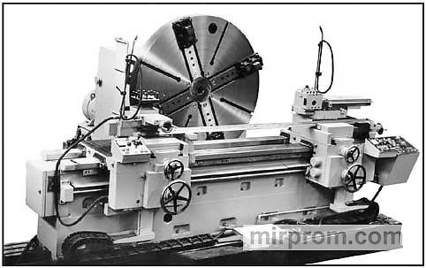 Станок лоботокарный с поперечной станиной 1М692