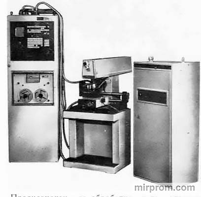 Станок светолучевой с ЧПУ 4222Ф2