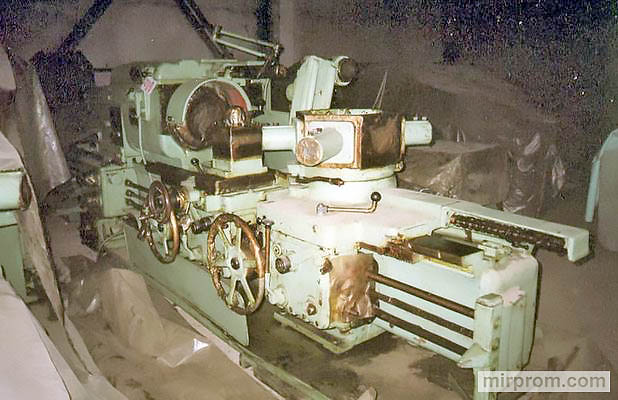 Станок токарно-револьверный универсальный повышенной точности 1Д325П