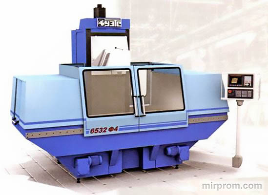 Станок фрезерный вертикально-горизонтальный с крестовым столом 6532Ф4