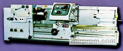 Станок токарно-винторезный универсальный