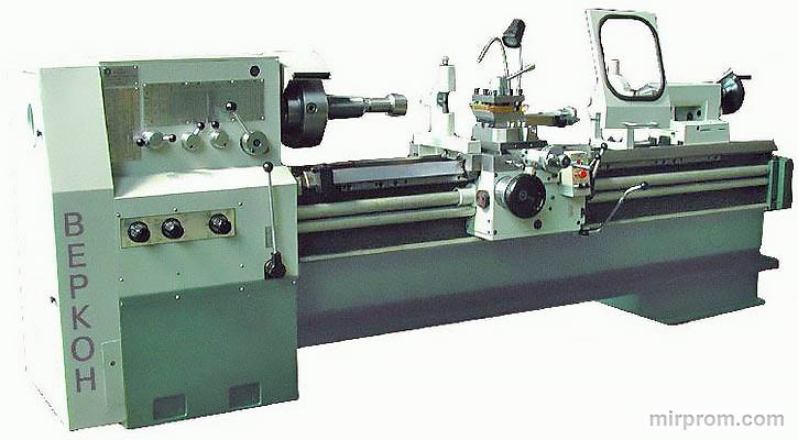 Станок токарно-винторезный универсальный