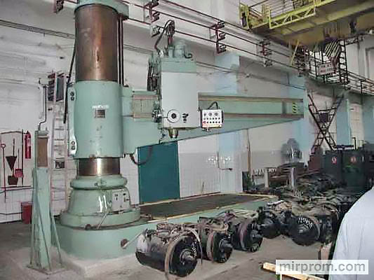 Станок радиально-сверлильный 2576