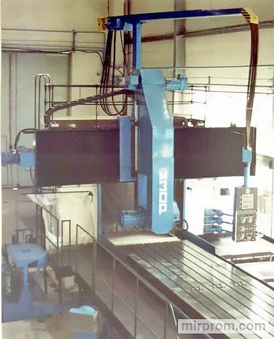 Станок продольно-шлифовальный двухстоечный повышенной точности МС316Ф10Р-06