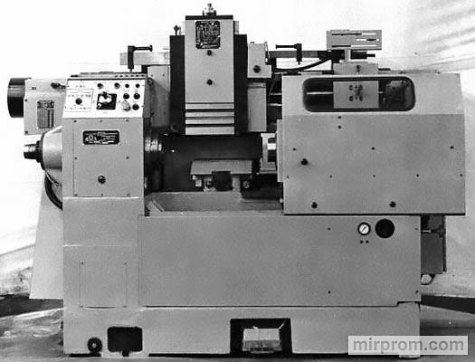 Полуавтомат токарный многорезцовый копировальный НТ-335