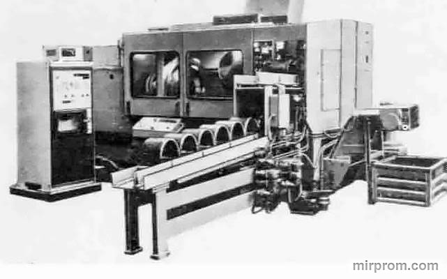 Станок токарный для обработки концов труб РТ771Ф3