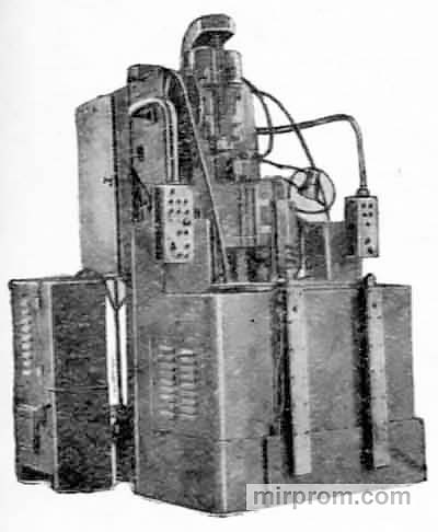 Станок токарный вертикальный патронный СМ1733