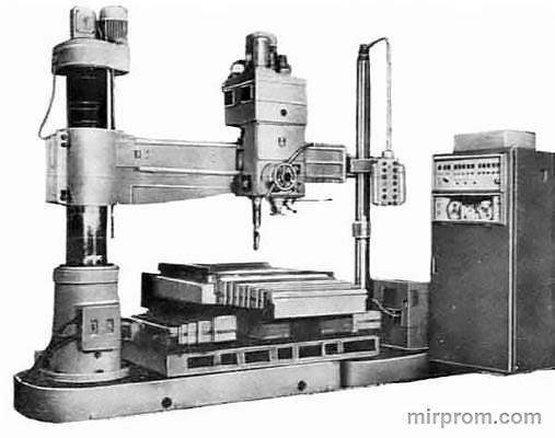 Станок радиально-сверлильный 2Н55Ф2