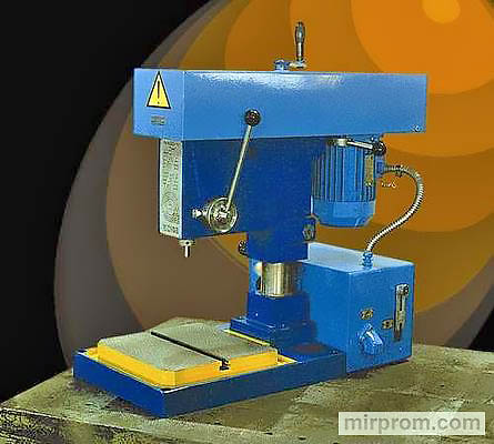 Станок вертикально-сверлильный настольный 2С108П