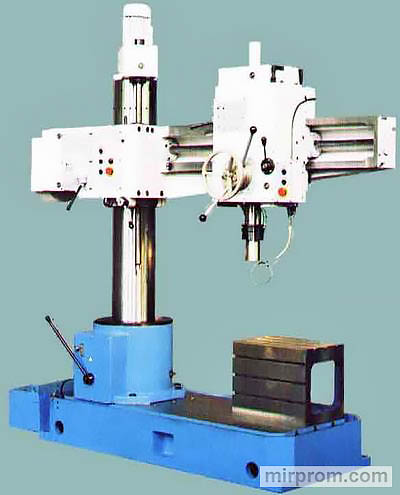 Станок радиально-сверлильный 2С550А