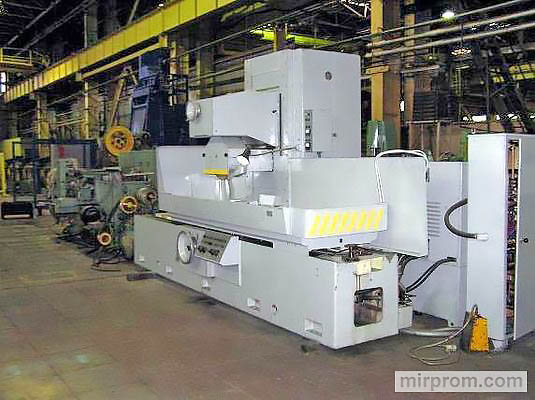 Станок плоскошлифовальный с прямоугольным столом и горизонтальным шпинделем 3Д725-06