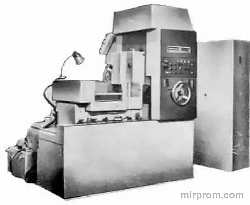 Станок плоскошлифовальный с прямоугольным столом и горизонтальным шпинделем 3Л722В-80