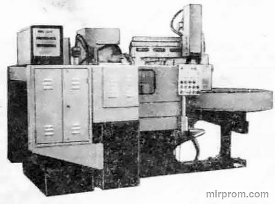Полуавтомат заточный для зуборезных головок с ЧПУ 3В666ВФ2
