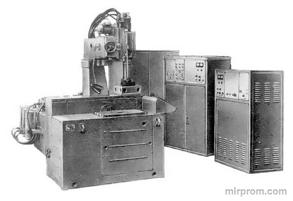 Станок электроэрозионный копировально-прошивочный с адаптивным управлением 4Е723-01Ф1