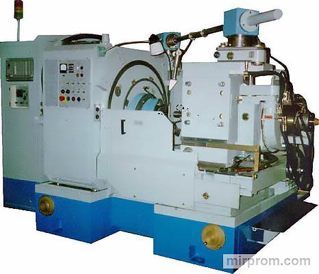 Полуавтомат зуборезный для конических колес с круговыми зубьями (черновой) 5С262Е